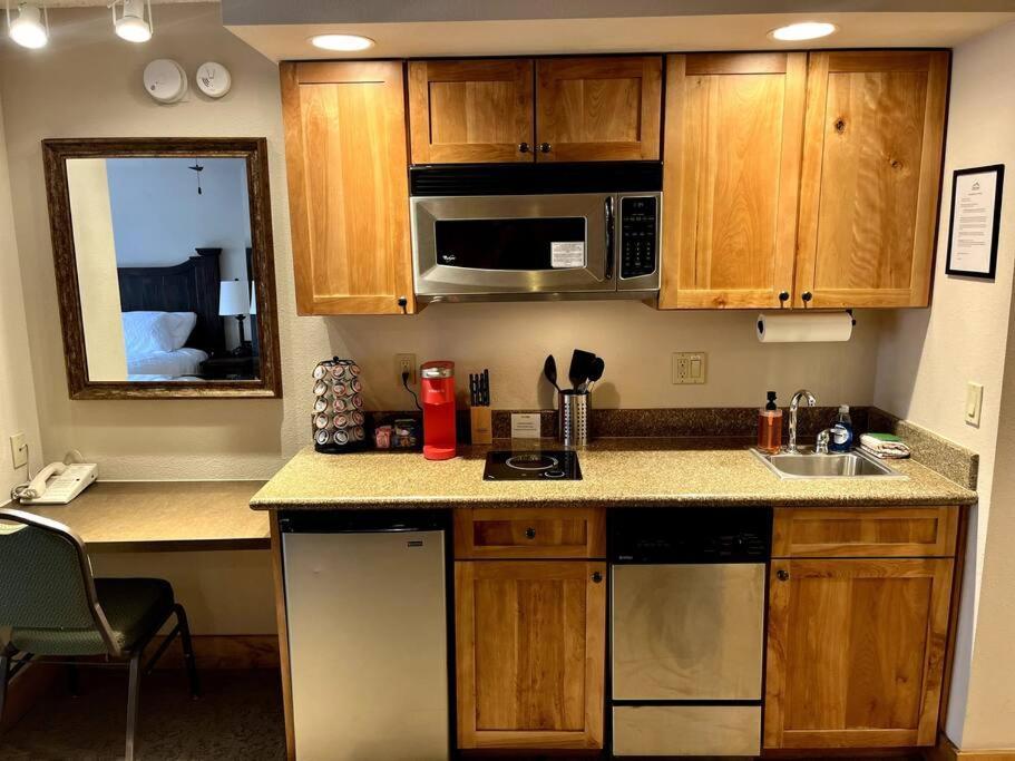 마운트크레스티드부트 Mt Cb Mountain Side With King Bed, Hot Tub, Pool & Kitchen! 아파트 외부 사진