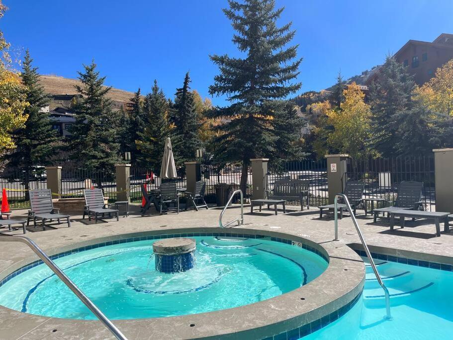 마운트크레스티드부트 Mt Cb Mountain Side With King Bed, Hot Tub, Pool & Kitchen! 아파트 외부 사진