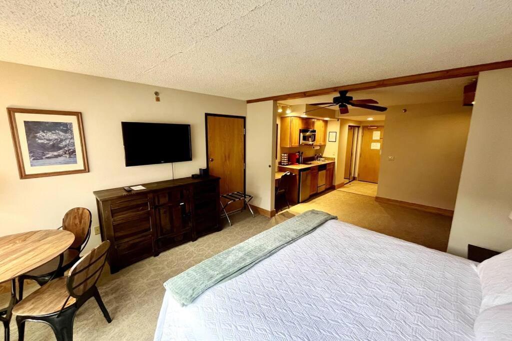 마운트크레스티드부트 Mt Cb Mountain Side With King Bed, Hot Tub, Pool & Kitchen! 아파트 외부 사진