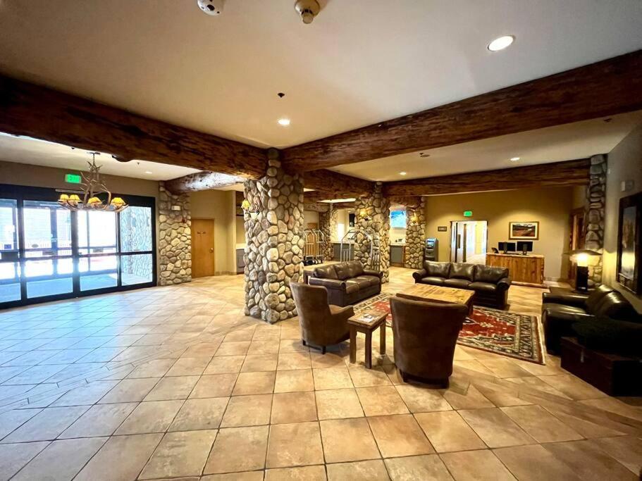 마운트크레스티드부트 Mt Cb Mountain Side With King Bed, Hot Tub, Pool & Kitchen! 아파트 외부 사진